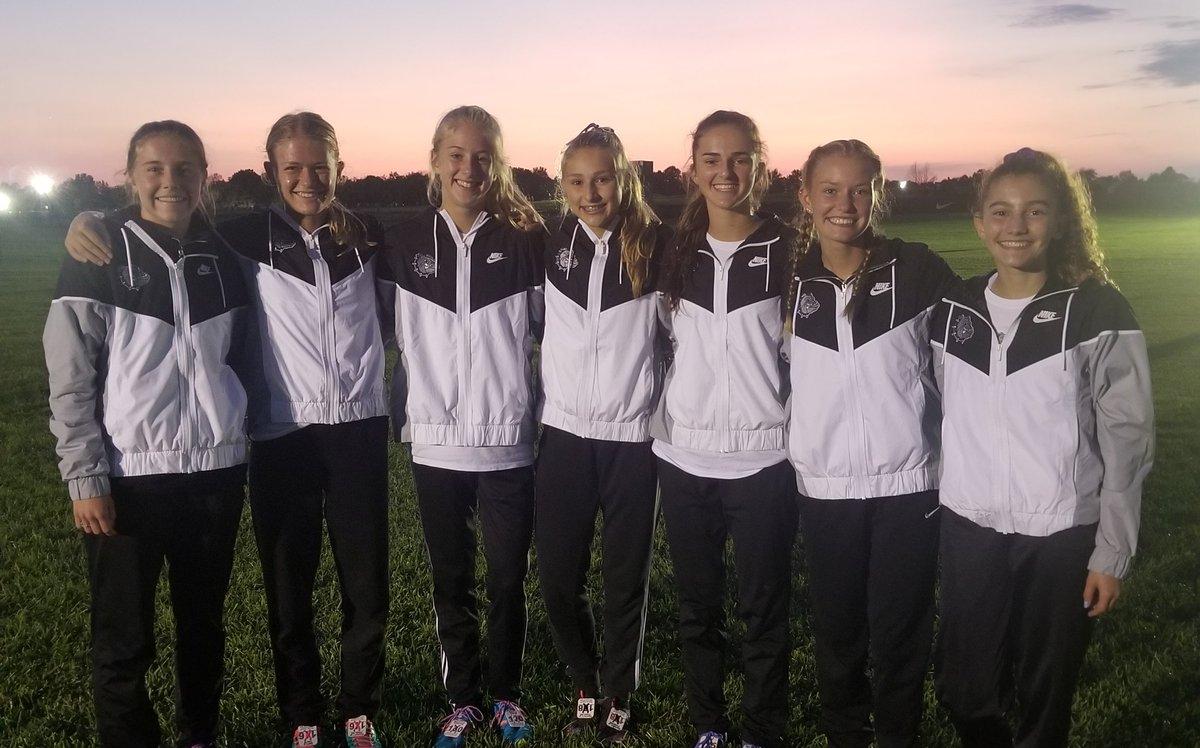 Girls XC Competes at Nike Valley Twilight