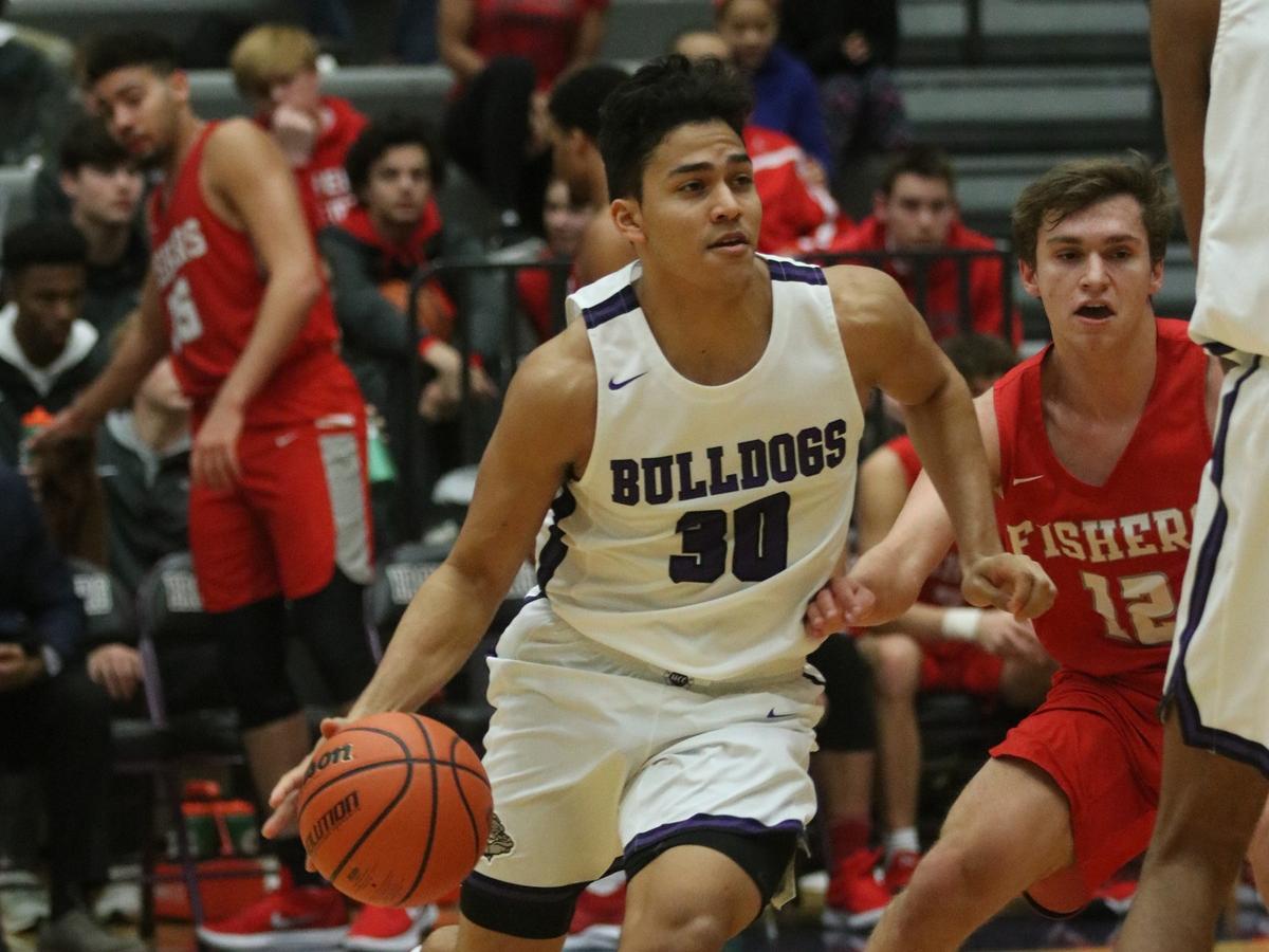 Boys Hoops Picks up HCC Win over Fishers