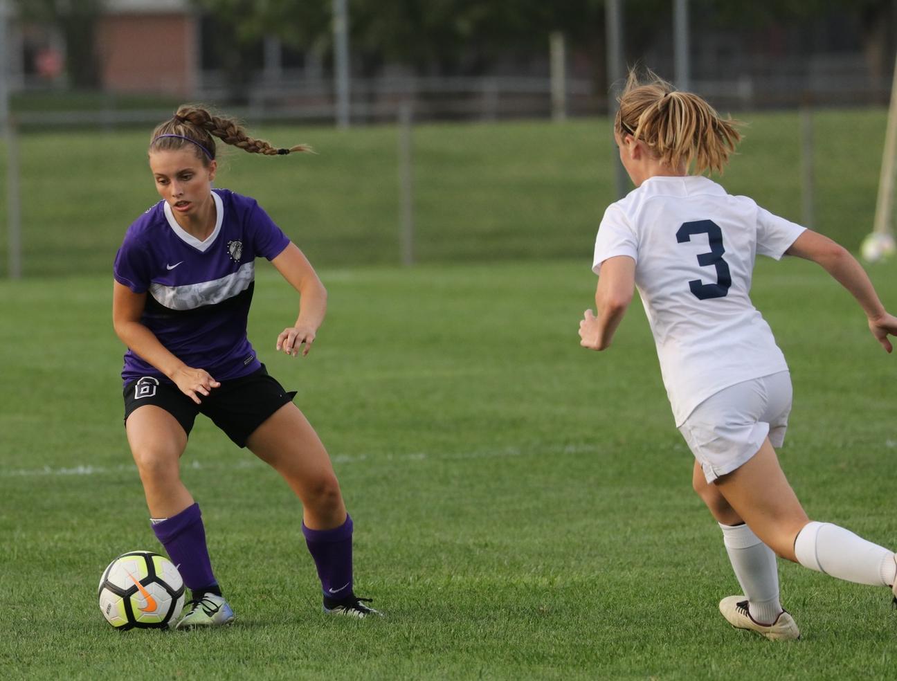 @bhsdogs_gsoccer splits pair of matchups at Zionsville Invite