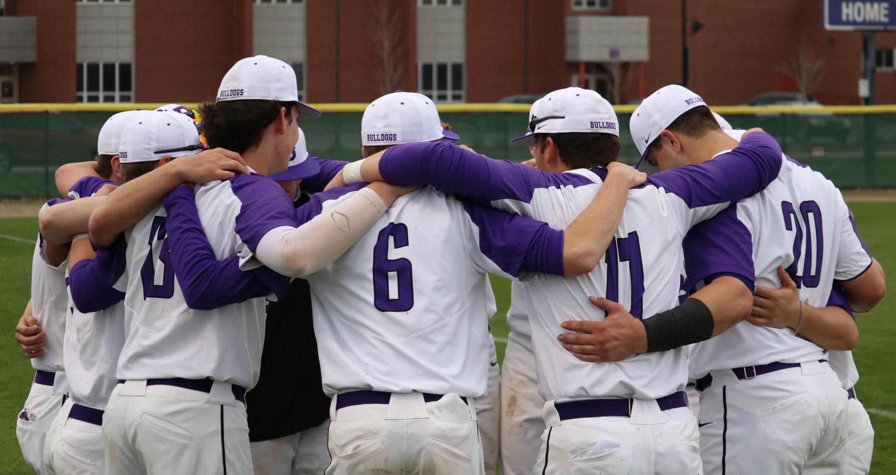 Baseball pulls off third straight win, takes down Tri-West in rain-shortened game, 7-4