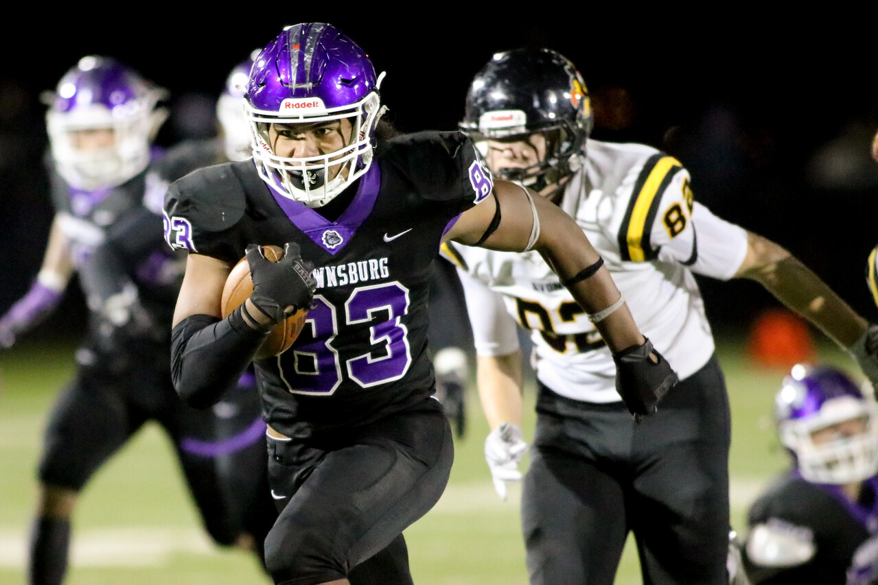 No. 8 @BHSdogsfootball travels to Zionsville for IHSAA Sectional 5 Championship