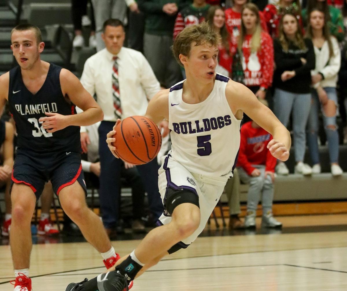 @bhsdogsbhoops Take Down Avon, Move to Sectional Semifinals
