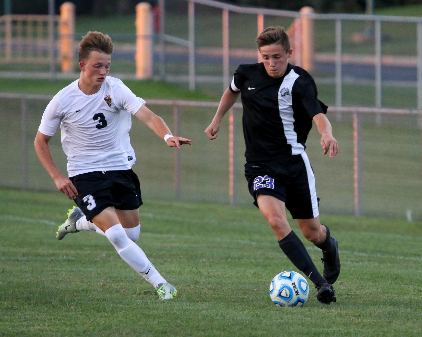 Boys' Soccer Competes at Midwest Classic