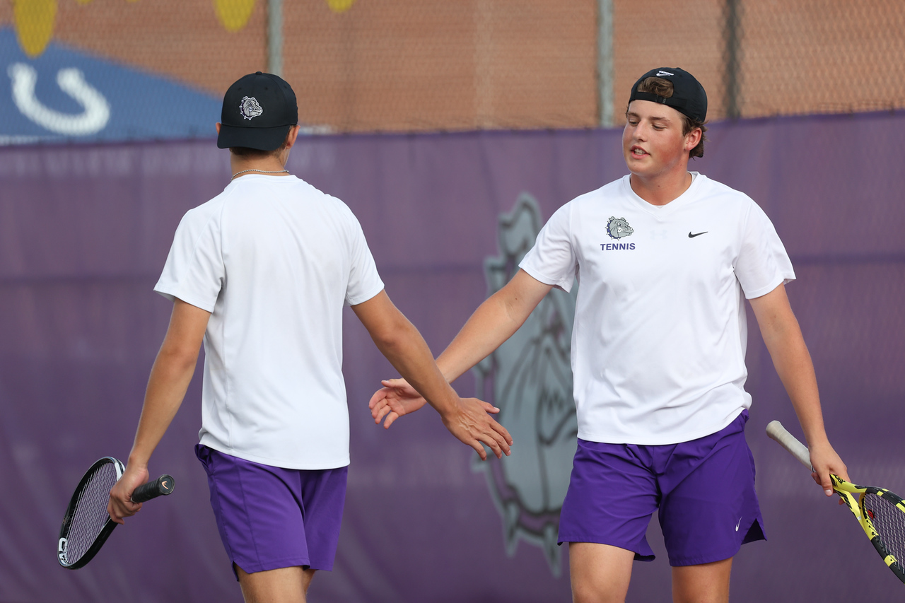 Boys Tennis Beat Defending State Champ, Panthers