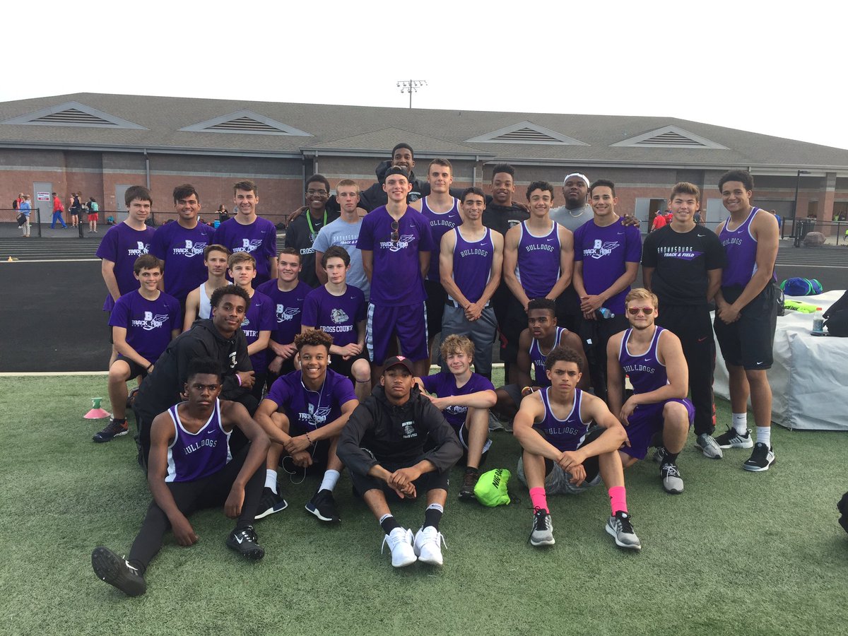 Bulldogs Compete at T&F Sectional