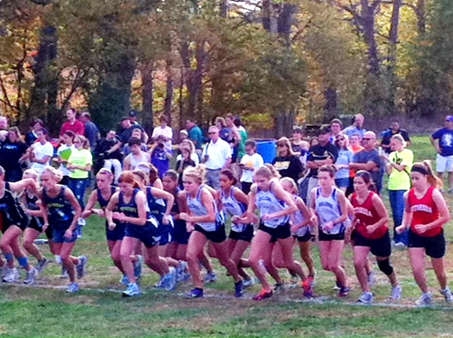 Boys' and Girls' Cross Country Advance to Regionals