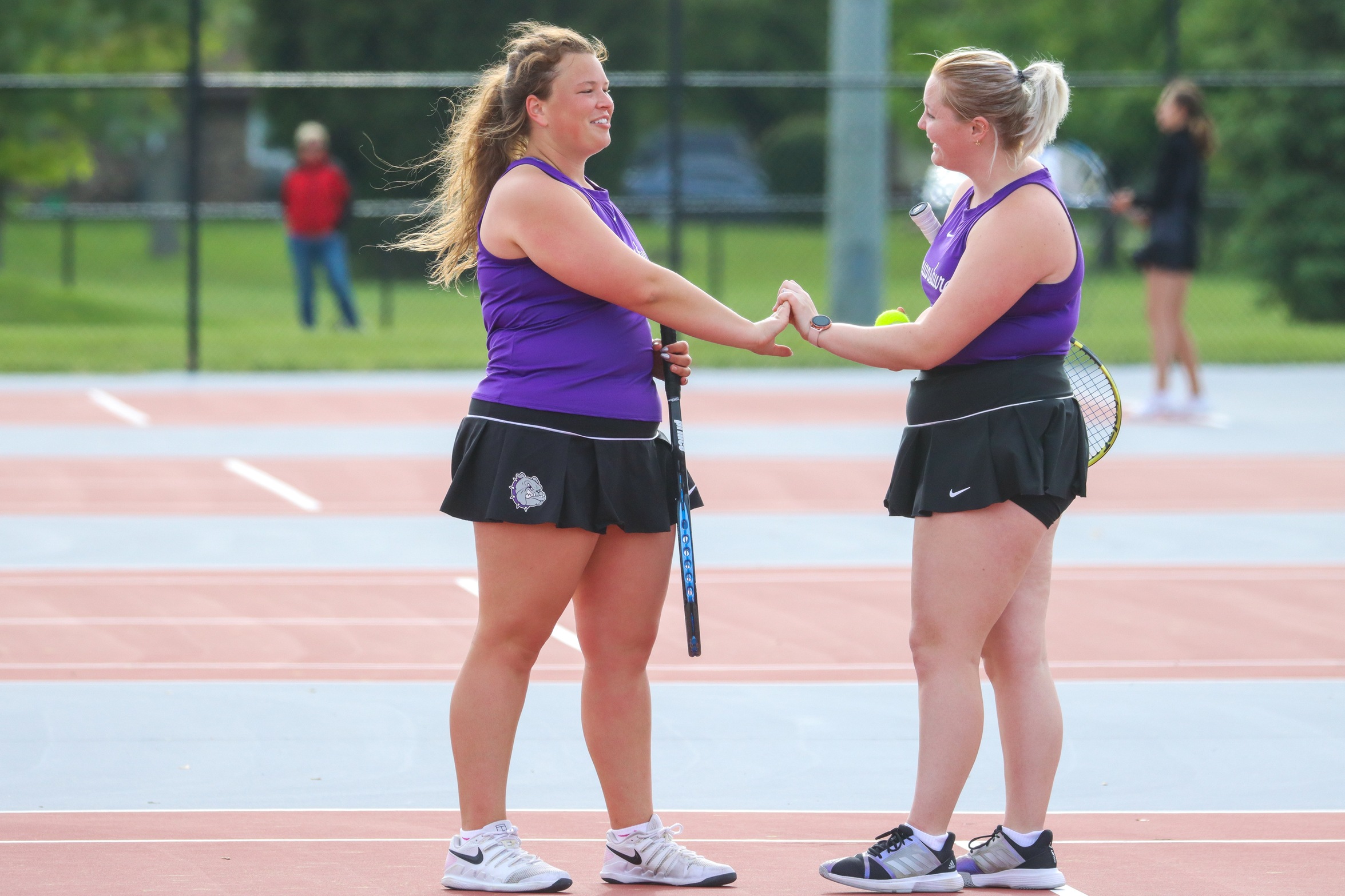 No.25 Girls' tennis drops tight battle with No.14 Plainfield, 3-2