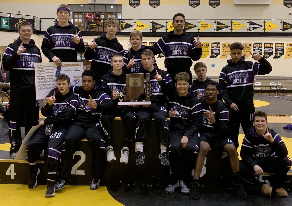 Wrestling Wins Sectional Championship for 4th Consecutive Year