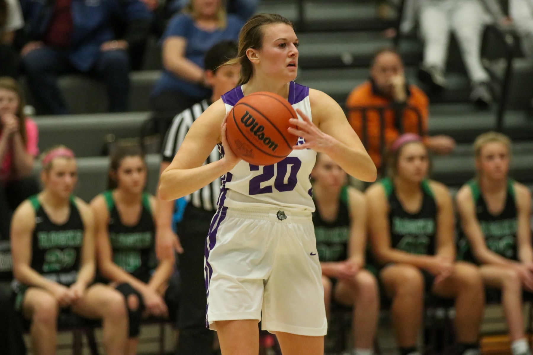 No.13/17 @bhsdogsghoops holds off surge from Zionsville to beat Eagles, 58-51