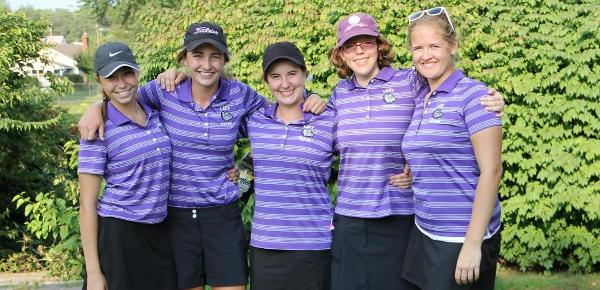 Golfers Compete at Regional