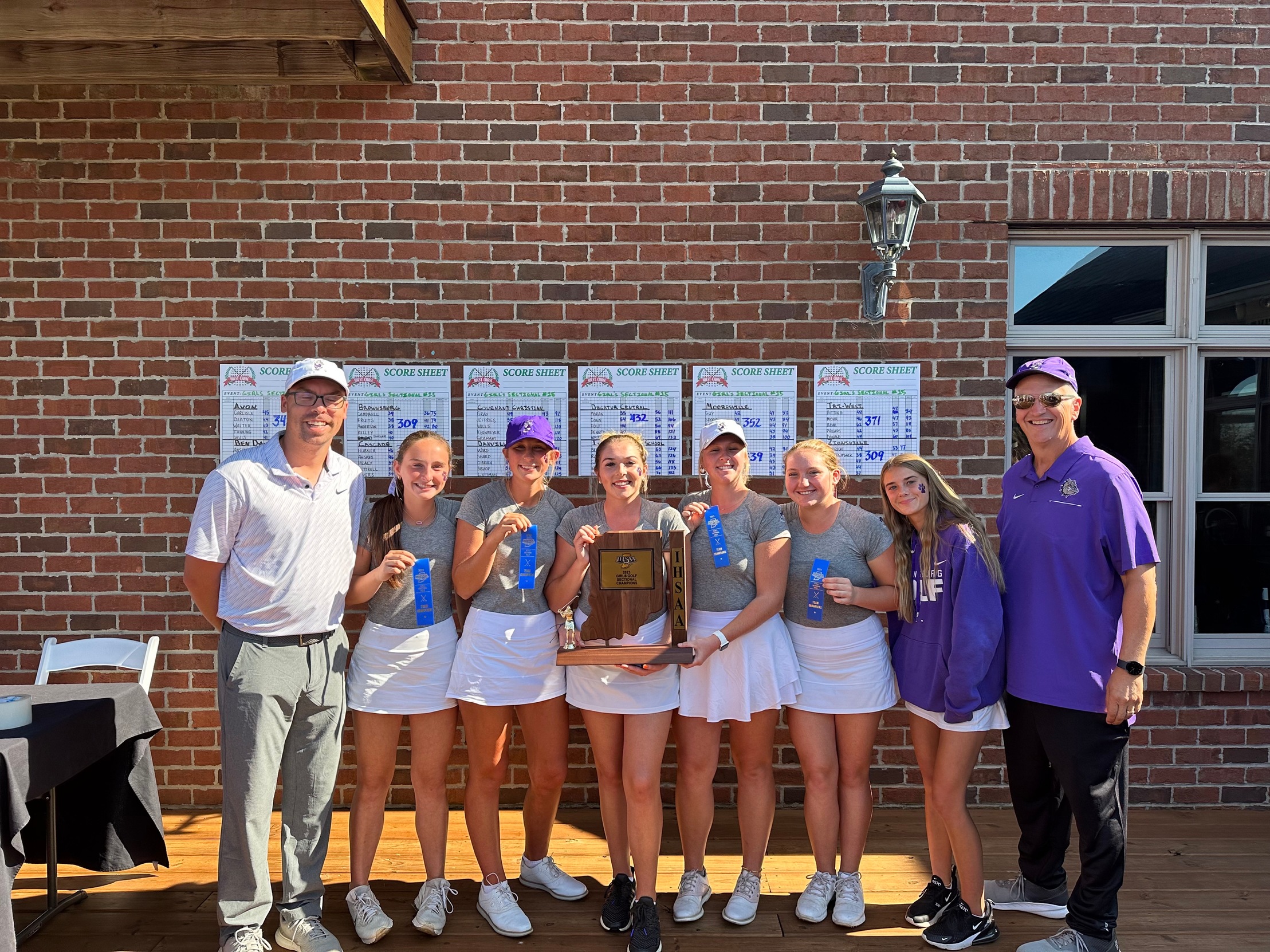 Girls Varsity Golf wins Sectionals for first time since 2015
