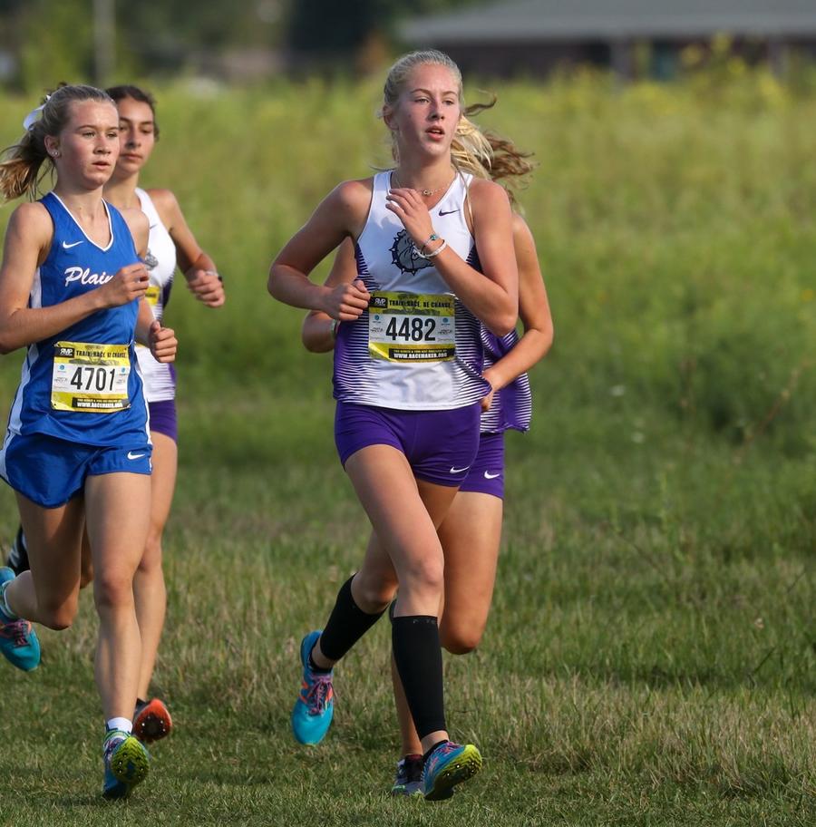 VanNess posts PR as No. 25 @BHSDogsGirlsXC finishes 8th at Riverview Invitational