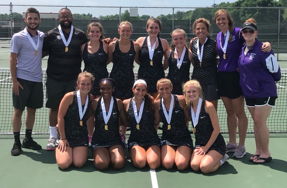 Girls Tennis Competes at State