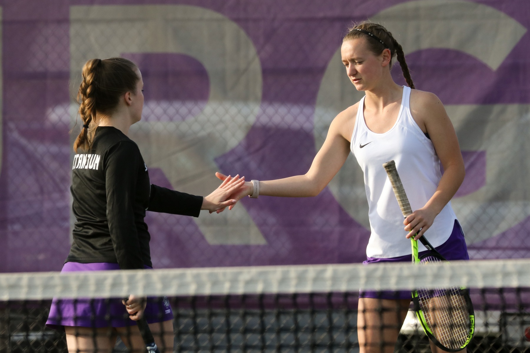 Girls Tennis Tops the Quakers